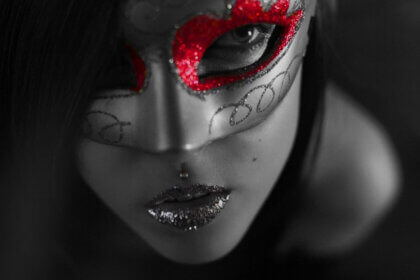 Brandi Loge internet search results showing misinformation and fake articles about unverified online personas