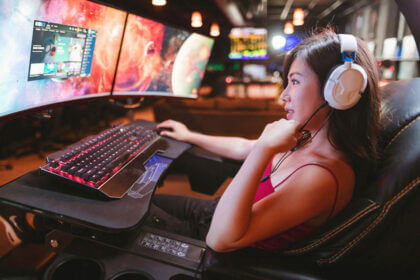 HDHubFU free streaming platform interface showing movies and TV shows with legal warning symbols